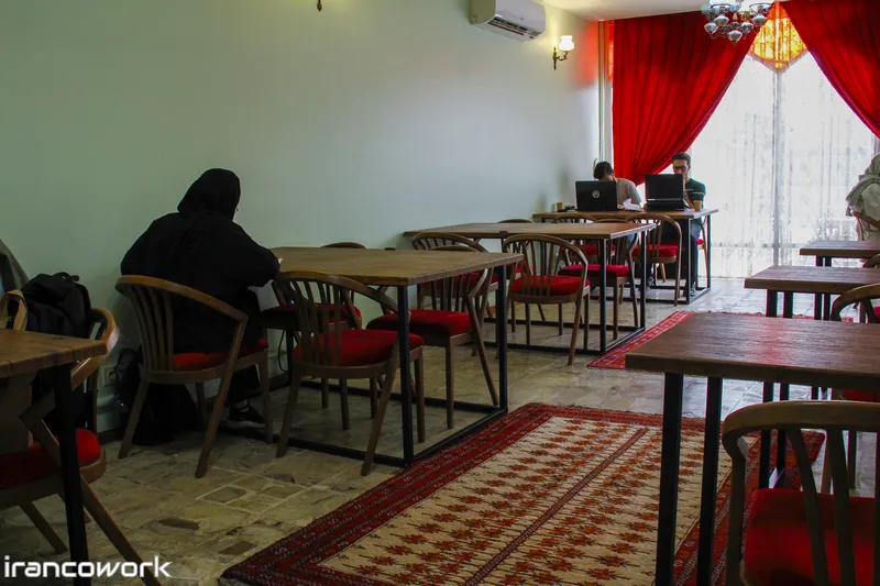 فضای کار اشتراکی خانه مان