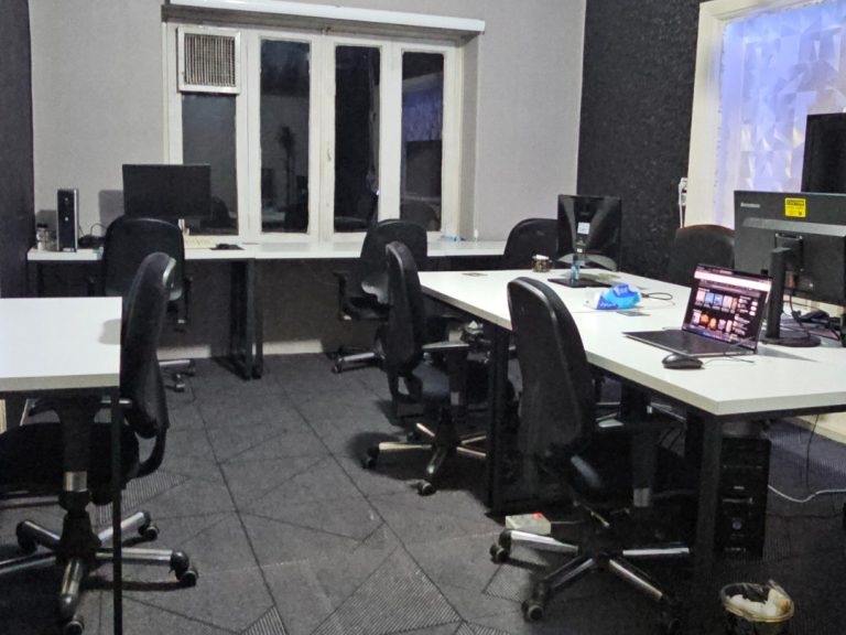 koochcar-coworking-space-4