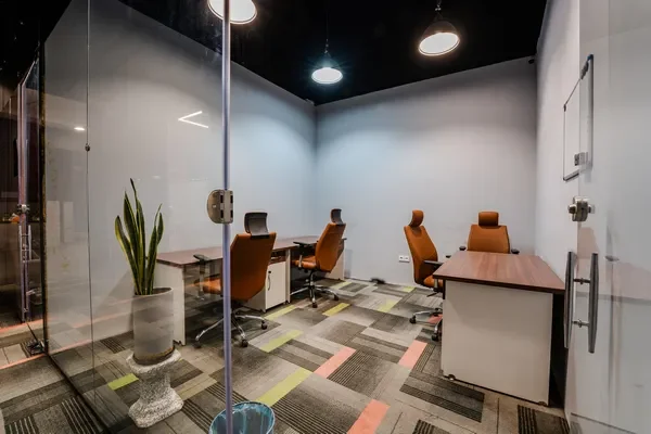 onyx-coworking-space-74 اتاق کار در فضای کار اشتراکی اونیکس